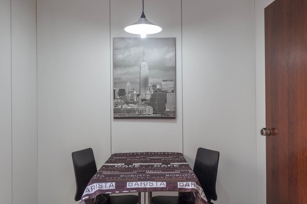 Apartment Sagrada Familia Barcelona Room photo